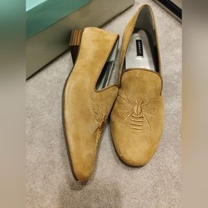 Array suede embroidered slip on loafers shoes size 6.5
